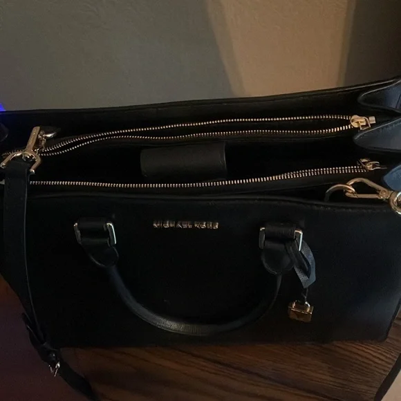 Stylish Black Michael Kors purse with gold accents, 4 compartments. - Picture 2 of 6